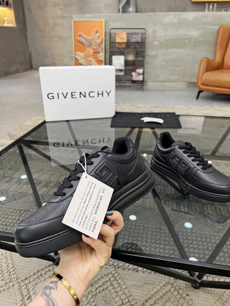 Givenchy Sneakers